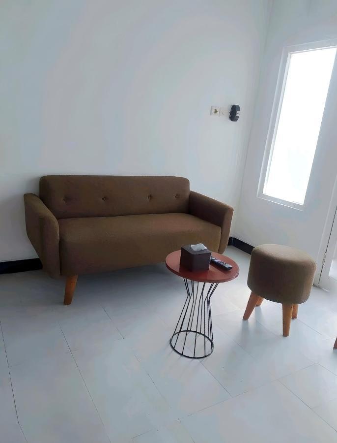 Homestay Omah Putih Bantul Luaran gambar