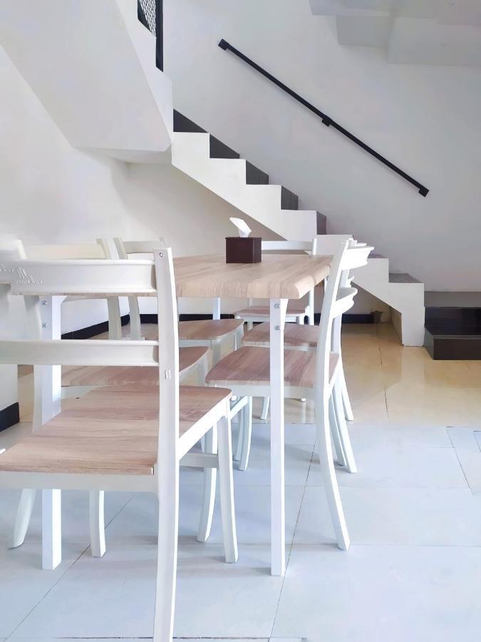 Homestay Omah Putih Bantul Luaran gambar